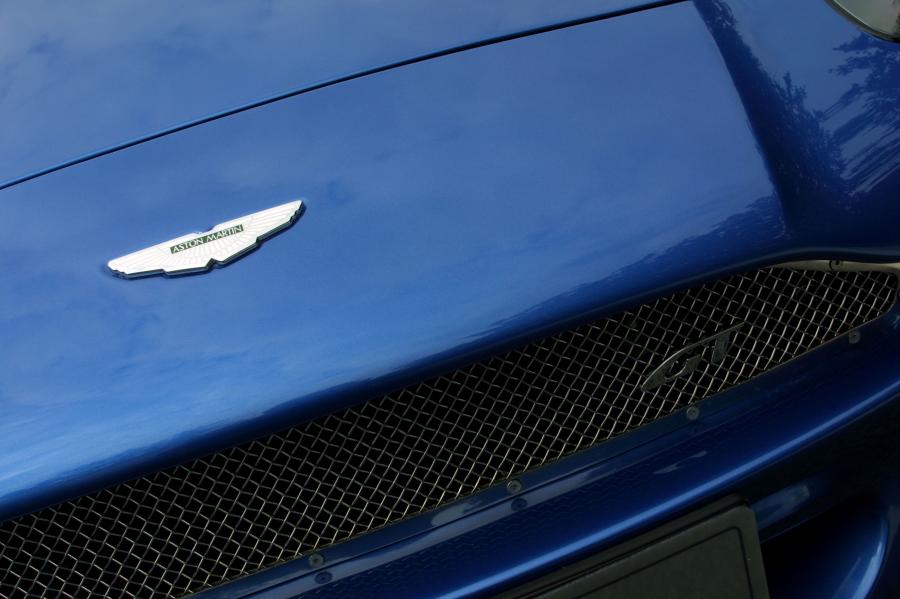 Логотип Aston Martin DB7 GT 2003 года  (UK) (фото 17 из 24)